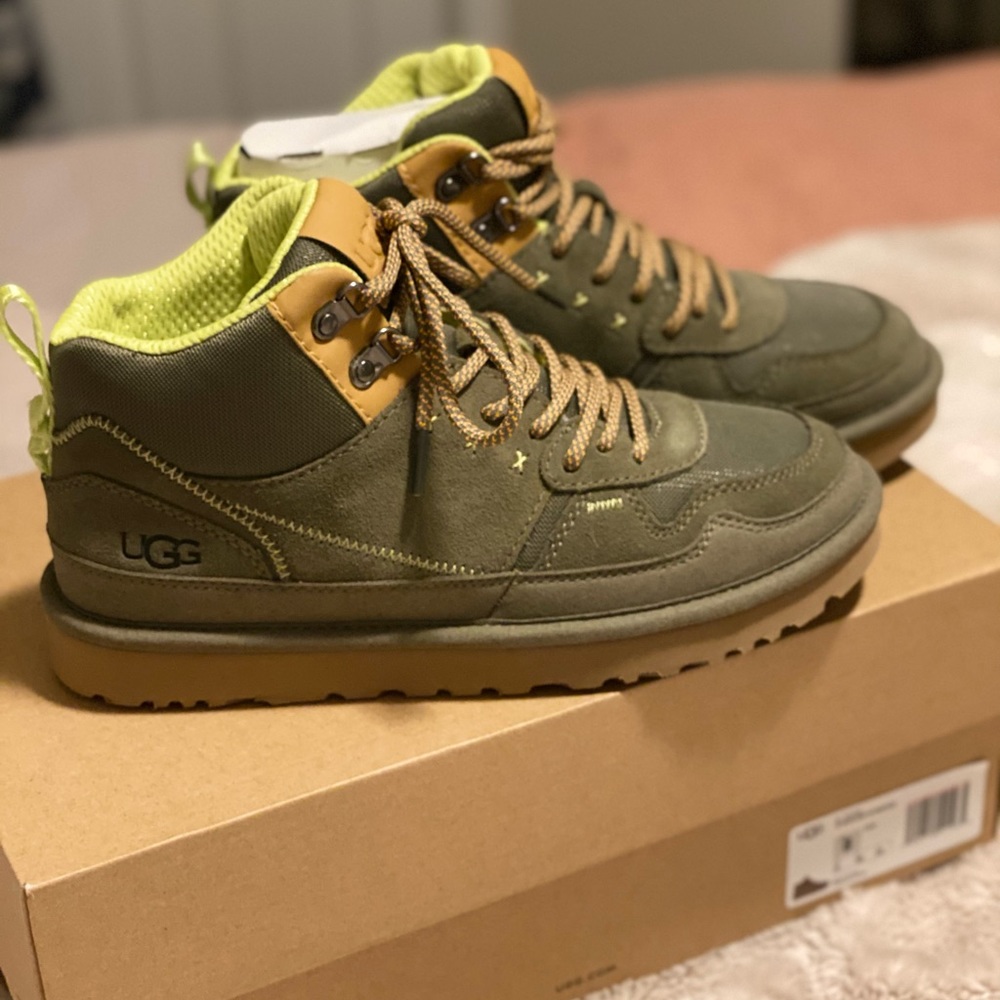 UGG HIGHLAND HERITAGE HIKING BOOTS SZ 8 NWT